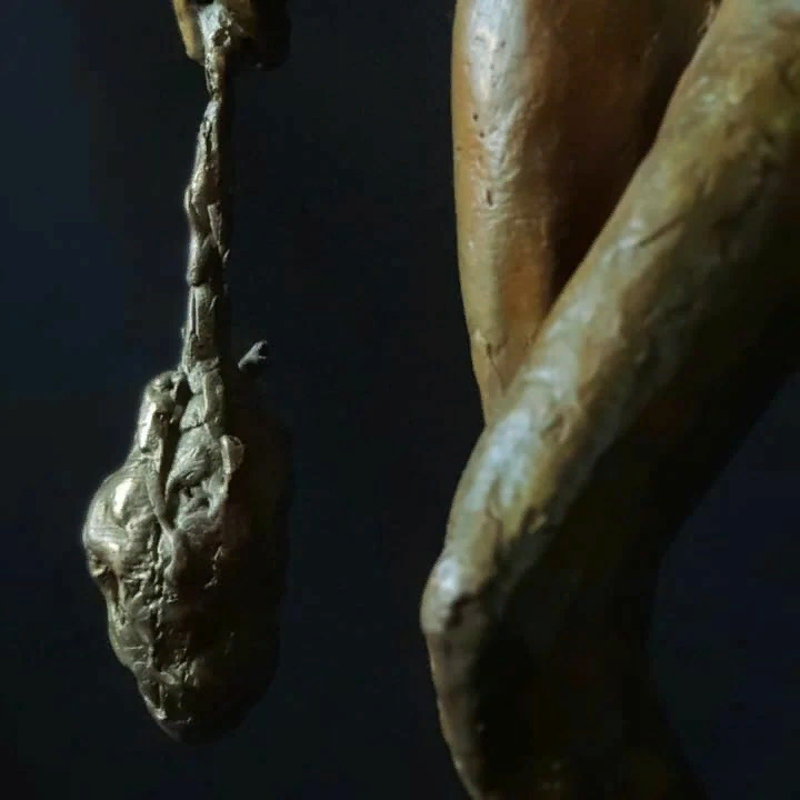 Amy Winehouse. Sculpture "Amy's heart" bronze,patina,11kg.60x25x20. . . #amywinehouse #amywinehouseforever #amywinehousefan #amywinehouseart #1001sculptures #sculpture #sculptures #contemporarysculpture #escultura #bronze #bronzesculpture #artsculpture #figuretivesculpture #metalsculpture #скульптура #скульптураизбронзы #современнаяскульптура #скульптуравинтерьер #купитьскульптуру #бронзоваяскульптура #авторскаяскульптура #bronzeart #bronzestatue #esculpture #эмиуайнхаус #скульптураизметалла