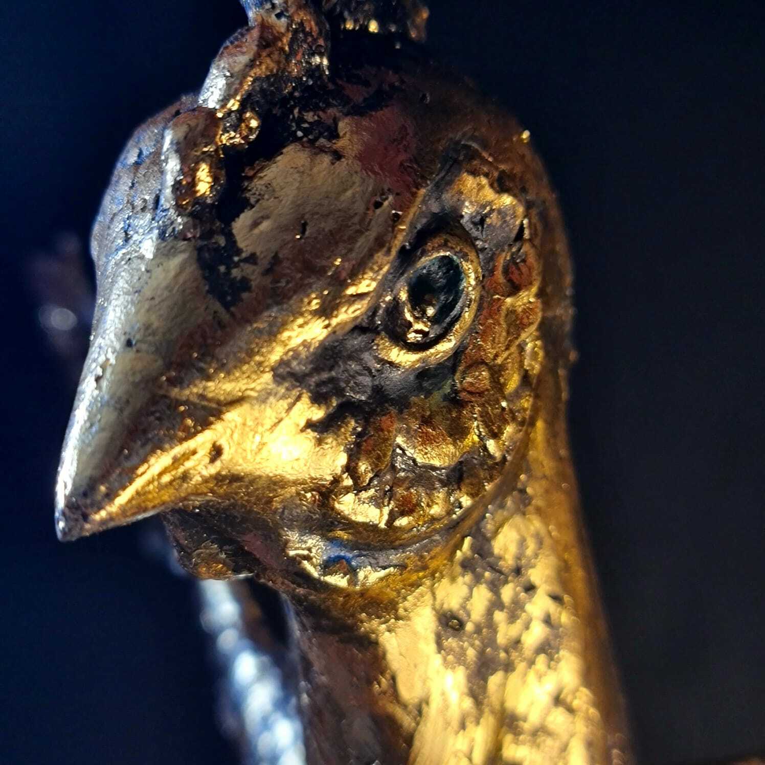 "NIKA" sculpture "NIKA" sculpture